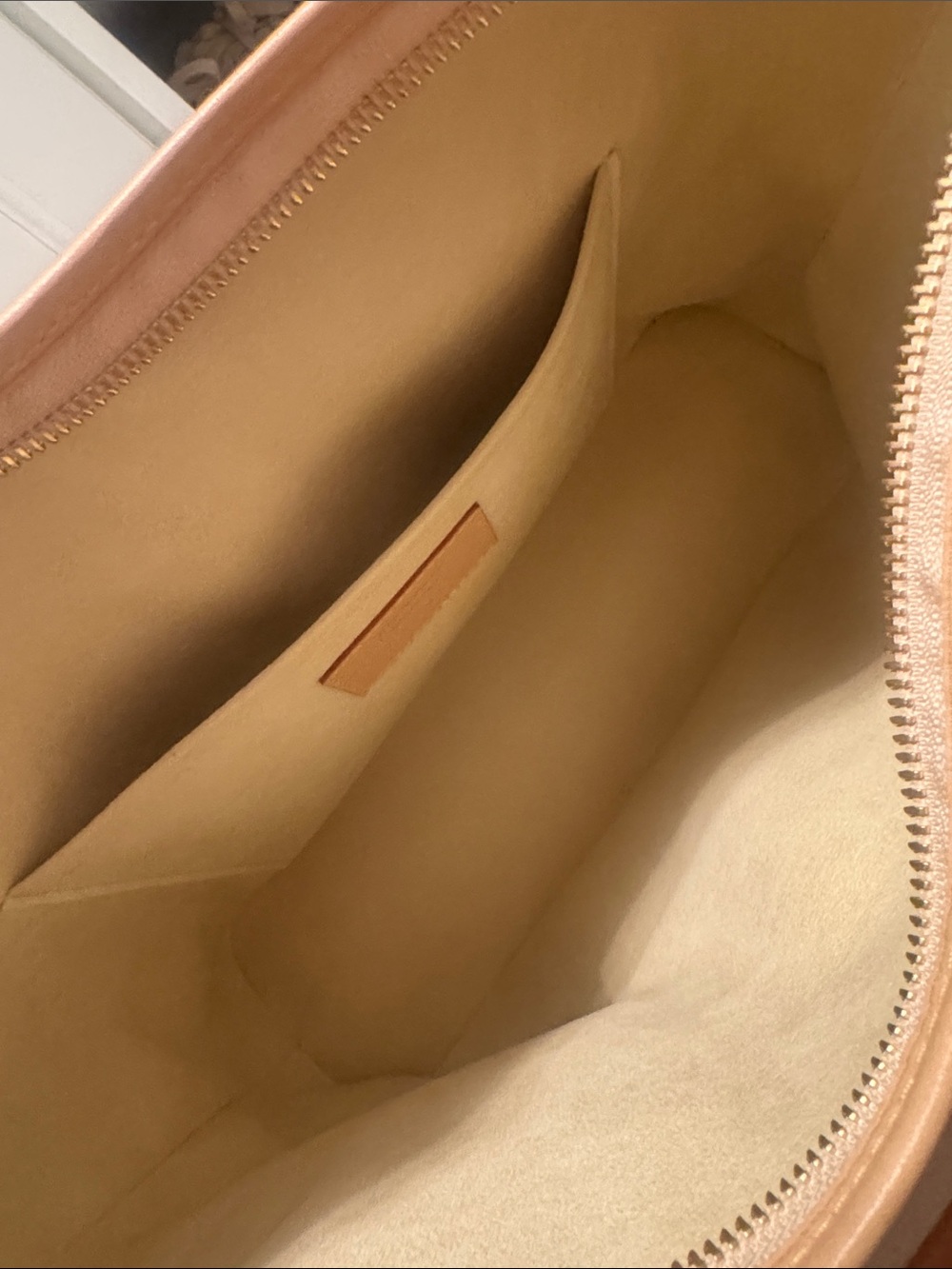 Louis Vuitton White Multicolor Monogram Shoulder Bag with Natural Leather Trim - Picture 4 of 9